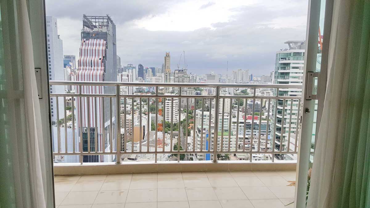 Dining_Balcony_Viewpoint-GM-Height